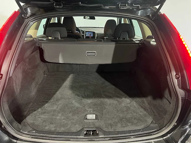 Volvo xc60 2.0 t5 kinetic, 79-xjj-4 - afbeelding 17 van  22