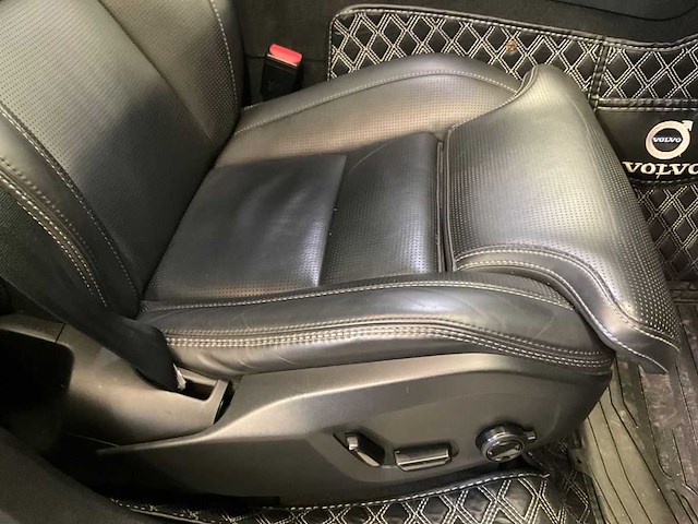 Volvo xc60 2.0 t6 plug-in hybrid inscription awd 2021 | 99-54-73 - afbeelding 25 van  32