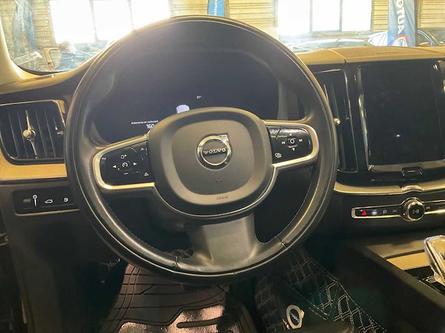 Volvo xc60 2.0 t6 plug-in hybrid inscription awd 2021 | 99-54-73 - afbeelding 3 van  32