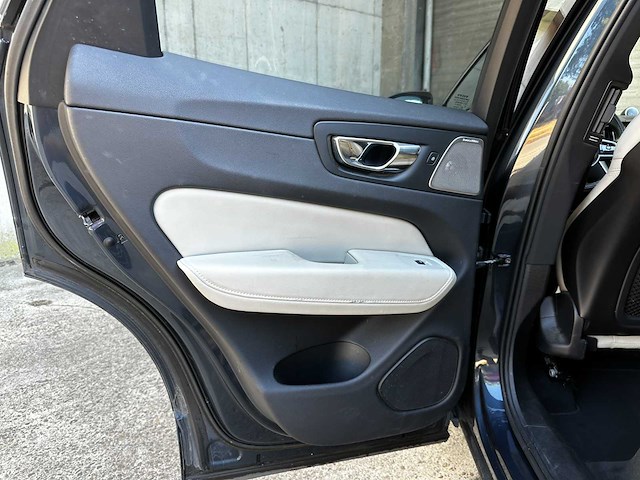 Volvo xc60 2.0 t8 twin engine awd inscription 390pk 2018, h-110-hn - afbeelding 23 van  39