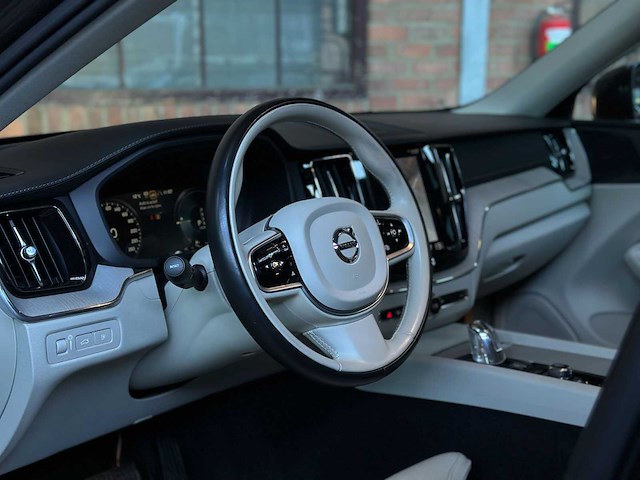 Volvo xc60 2.0 t8 twin engine awd inscription r-design 303pk 2019, r-244-tz - afbeelding 7 van  32
