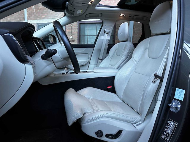 Volvo xc60 2.0 t8 twin engine awd inscription r-design 303pk 2019, r-244-tz - afbeelding 36 van  45