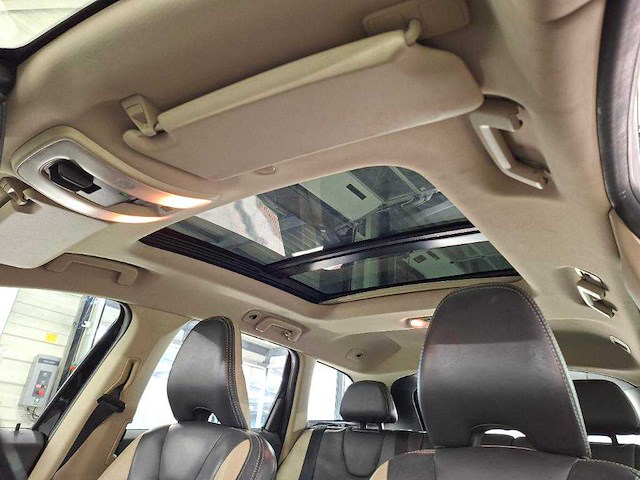 Volvo xc60 2.0t r-design; 53-pgz-1 - afbeelding 11 van  13