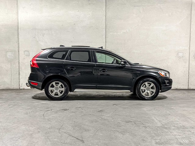 Volvo xc60 2.4 d5 awd r-design 205pk 2010, 66-nkx-7 - afbeelding 50 van  51