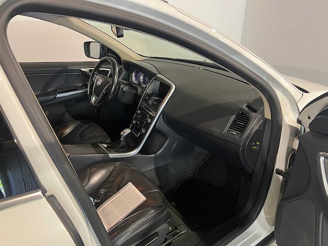 Volvo xc60 2.4 d5 awd summum, gz-307-g - afbeelding 22 van  23