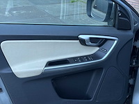 Volvo xc60 3.0 t6 awd r-design 2010 | 55-nhg-1 i - afbeelding 4 van  37