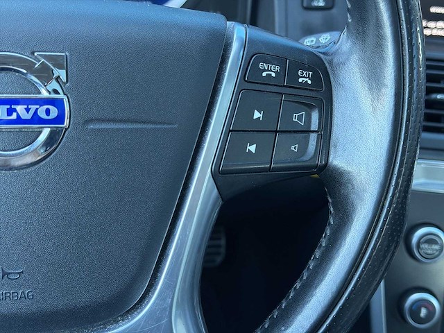 Volvo xc60 3.0 t6 awd r-design 2010 | 55-nhg-1 i - afbeelding 13 van  37