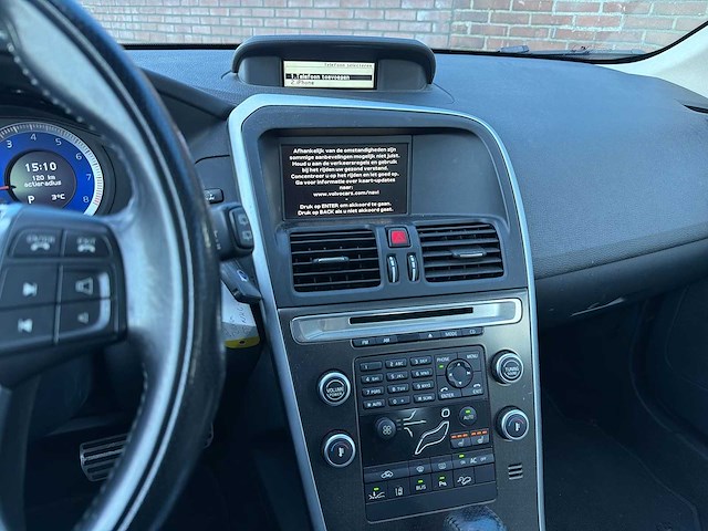 Volvo xc60 3.0 t6 awd r-design 2010 | 55-nhg-1 i - afbeelding 14 van  37