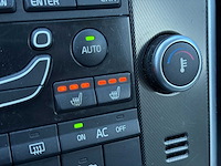 Volvo xc60 3.0 t6 awd r-design 2010 | 55-nhg-1 i - afbeelding 18 van  37