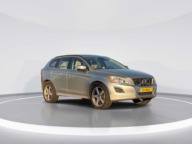 Volvo xc60 3.0 t6 awd r-design 2010 | 55-nhg-1 i - afbeelding 12 van  37