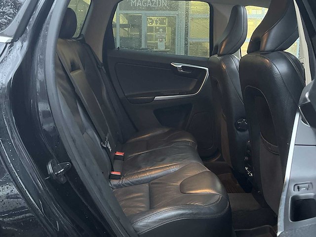 Volvo xc60 3.0 t6 awd summum 2010 | 21-kls-1 i - afbeelding 18 van  29