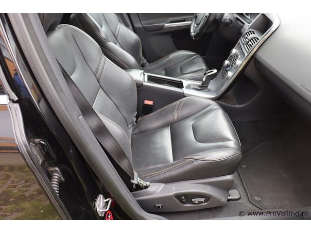 Volvo xc60 stationwagen | benzine | bwjr. 2017 | kenteken: pb-395-z - afbeelding 3 van  34