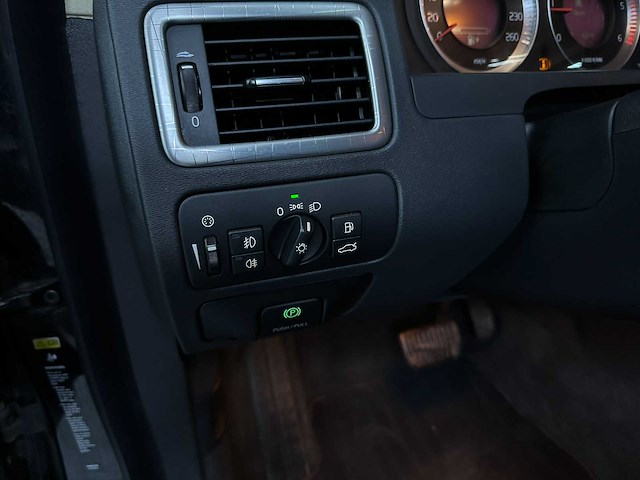 Volvo xc70 2.4 d5 summum 185pk 2009, pd-287-r youngtimer - afbeelding 30 van  34