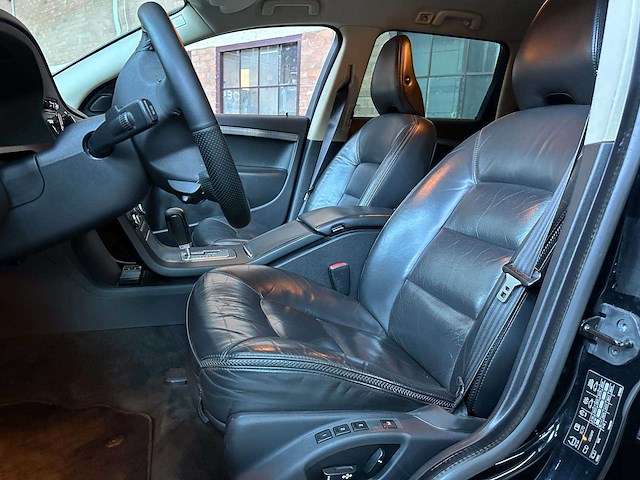 Volvo xc70 2.4 d5 summum 185pk 2009, pd-287-r youngtimer - afbeelding 40 van  49