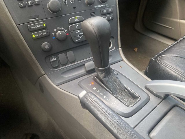 Volvo xc70 2.5 t geartronic comfort line 2002 | 76-ld-bn i - afbeelding 17 van  31