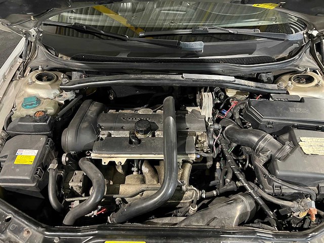 Volvo xc70 2.5 t gtr.comfort l, 12-lr-jf - afbeelding 4 van  13