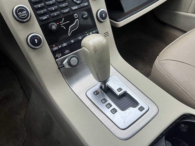 Volvo xc70 3.2 nordic 2008 | youngtimer | 18-zg-jt - afbeelding 2 van  34