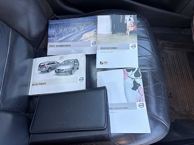 Volvo xc70 3.2 summum 2008 | 39-gvb-9 i - afbeelding 16 van  28