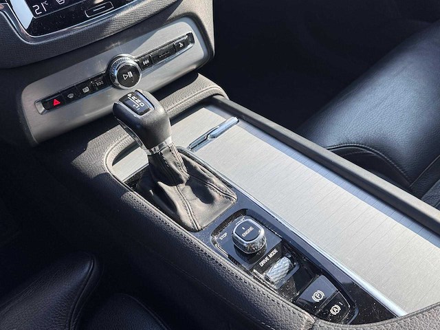 Volvo xc90 2.0 d5 awd inscription automaat; rv-530-f - afbeelding 15 van  28