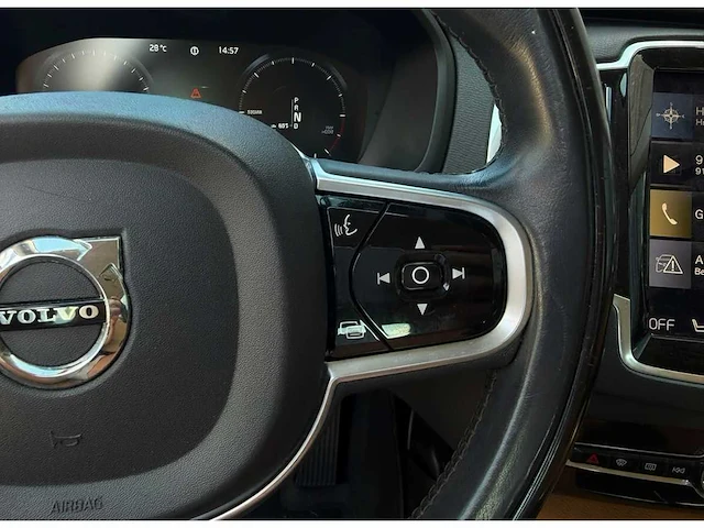 Volvo xc90 2.0 d5 awd momentum | l-124-pd i - afbeelding 2 van  18