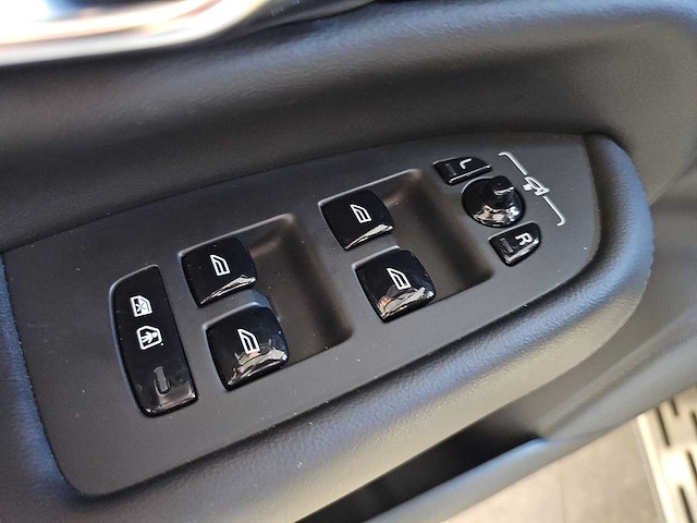 Volvo xc90 2.0 t8 awd core bright 2024 | jhj-08-b i - afbeelding 3 van  27