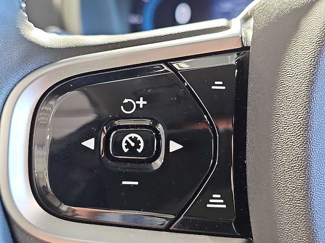 Volvo xc90 2.0 t8 awd core bright 2024 | jhj-08-b i - afbeelding 13 van  31