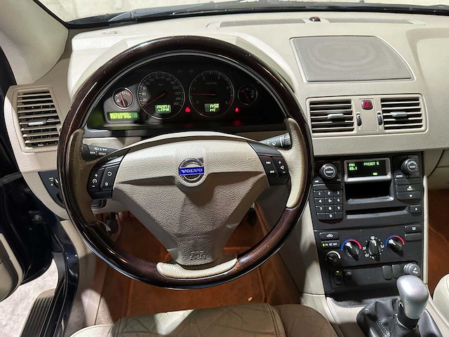 Volvo xc90 2.4 d5 elite 163pk 2004, zb-112-r - afbeelding 2 van  36