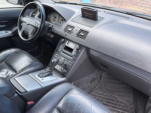 Volvo xc90 2.5 t exclusive 7 seats | 88-pt-pb i - afbeelding 26 van  35
