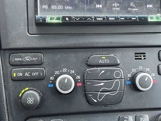 Volvo xc90 4.4 v8 executive 7 persoons 2006 | k-032-ph - afbeelding 2 van  18