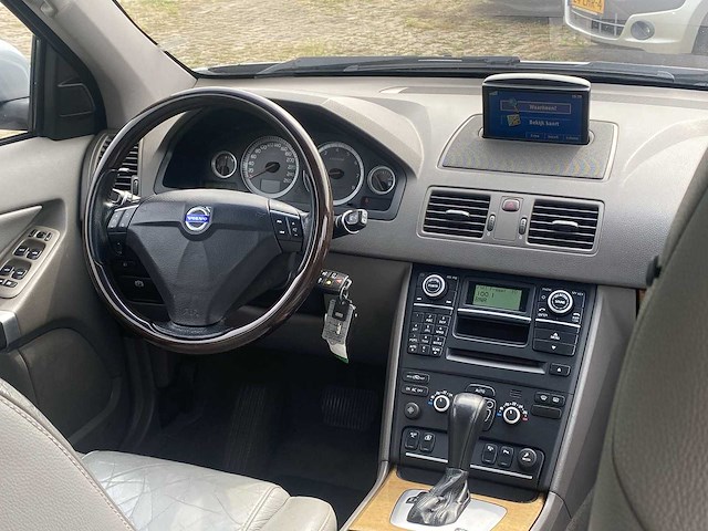 Volvo xc90 4.4 v8 summum 7p | 68-jbx-6 i - afbeelding 25 van  35