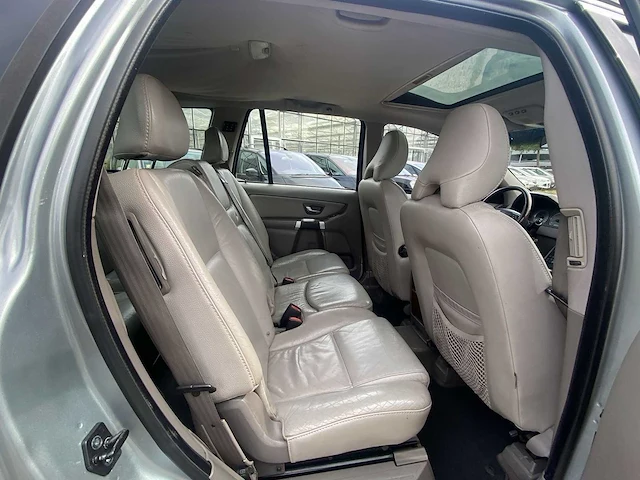 Volvo xc90 4.4 v8 summum 7p | 68-jbx-6 i - afbeelding 24 van  35