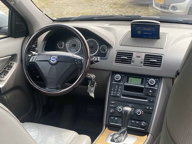 Volvo xc90 4.4 v8 summum 7p | 68-jbx-6 i - afbeelding 25 van  35