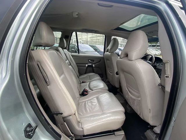 Volvo xc90 4.4 v8 summum 7p i | 68-jbx-6 - afbeelding 24 van  31