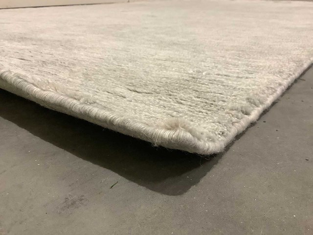 Vomodi space silver vloerkleed 200x280cm. - afbeelding 5 van  6