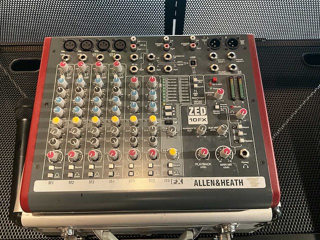 Vonyx dj stand met toebehoren - afbeelding 4 van  13