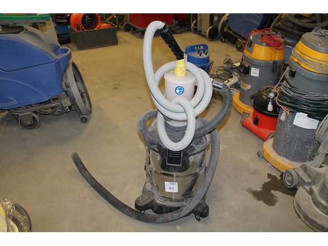Voorafscheider dewalt dxvcs003 38l. - afbeelding 1 van  4