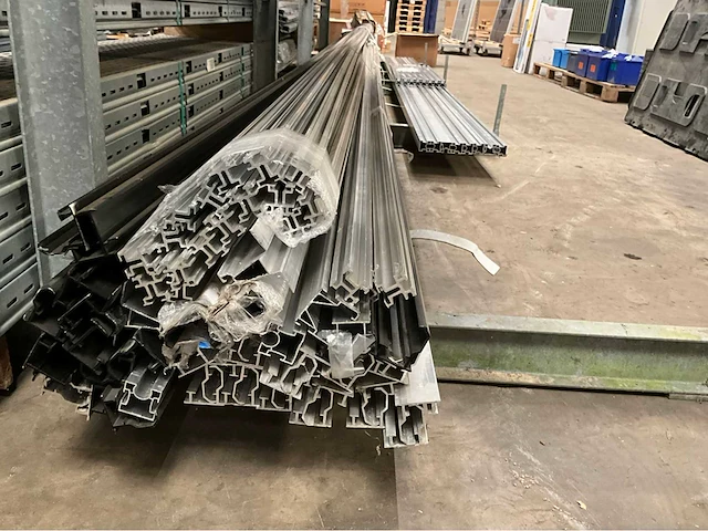 Voorraad aluminium profielen - afbeelding 6 van  6