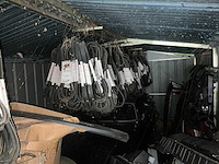 Voorraad auto-onderdelen o.a. carrosserie, interieur, velgen van mg, mini - afbeelding 18 van  41