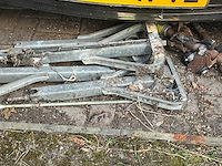 Voorraad auto-onderdelen o.a. carrosserie, interieur, velgen van mg, mini - afbeelding 27 van  41