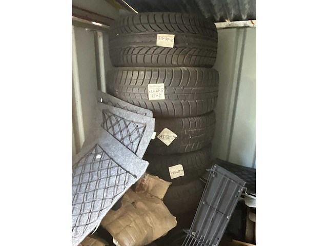 Voorraad auto-onderdelen o.a. carrosserie, interieur, velgen van mg, mini - afbeelding 38 van  41