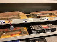 Voorraad auto-onderdelen o.a. koppelingskabels, ecu’s, autoradio’s, tellerklokken, schokdempers, bougiekabels, interieuronderdelen - afbeelding 6 van  22
