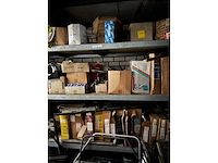 Voorraad auto-onderdelen o.a. remblokken, radiatoren, interieur/oliefilters + 12 meter legbordstelling - afbeelding 8 van  28