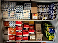 Voorraad auto-onderdelen o.a. remblokken, radiatoren, interieur/oliefilters + 12 meter legbordstelling - afbeelding 15 van  28