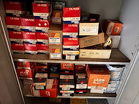 Voorraad auto-onderdelen o.a. remblokken, radiatoren, interieur/oliefilters + 12 meter legbordstelling - afbeelding 16 van  28