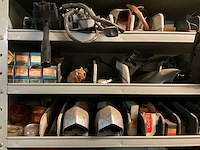 Voorraad auto-onderdelen o.a. stuurkolomsystemen, kogelkoppelingen, accukabels, keerringen, ecd, versnellingspoken - afbeelding 16 van  17