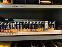 Voorraad auto-onderdelen o.a. wiellagers sets, bougies - afbeelding 9 van  11