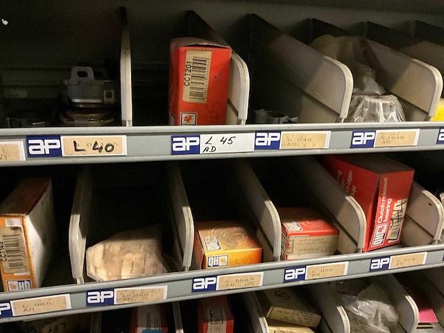 Voorraad autoverlichting, druklagers en toebehoren - afbeelding 5 van  23