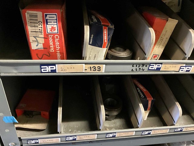 Voorraad autoverlichting, druklagers en toebehoren - afbeelding 6 van  23