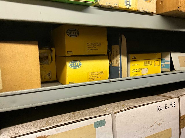 Voorraad autoverlichting, druklagers en toebehoren - afbeelding 10 van  23