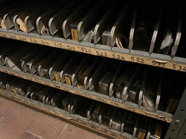 Voorraad brandstof- oliefilters, thermostaten - afbeelding 21 van  31
